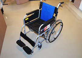 車椅子 寄贈01